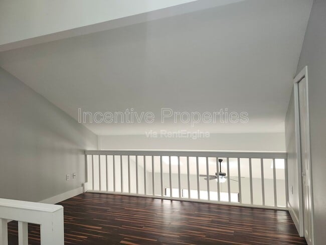 Building Photo - 310 Mayfair Pl SW