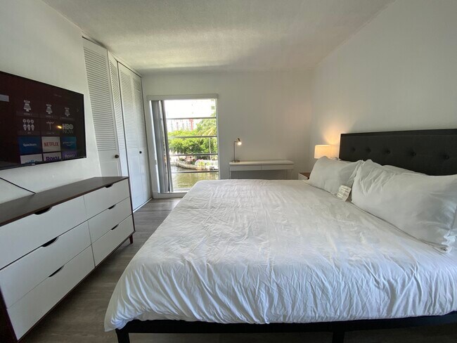 Building Photo - 601 N Rio Vista Blvd