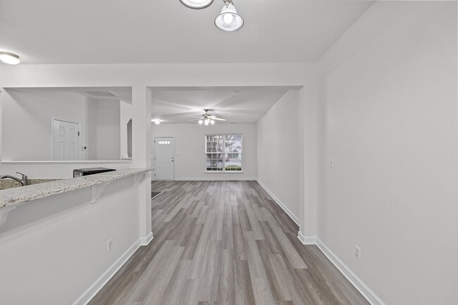 Building Photo - 8321 Glenwood Springs Ct