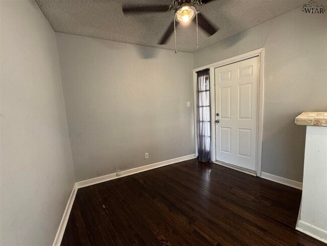 Building Photo - 3701 Southmoor Ln