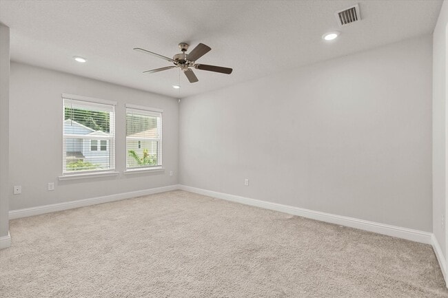 Building Photo - HEART OF DAPHNE TOWNHOUSE WITH GARAGE