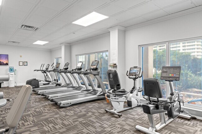 Building Photo - 4301 N Ocean Blvd