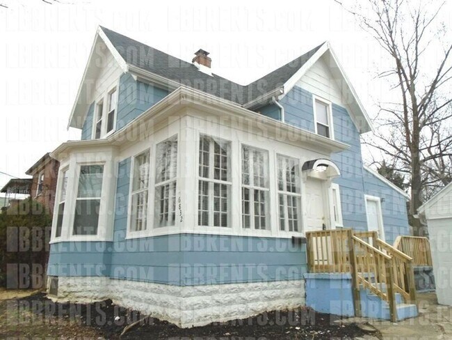 Primary Photo - 6832 Kenton Ave