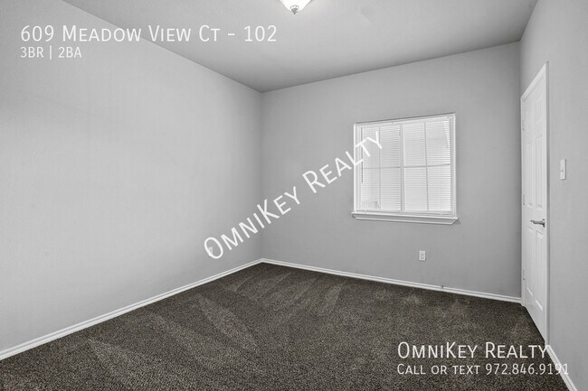 Building Photo - 609 Meadow View Ct