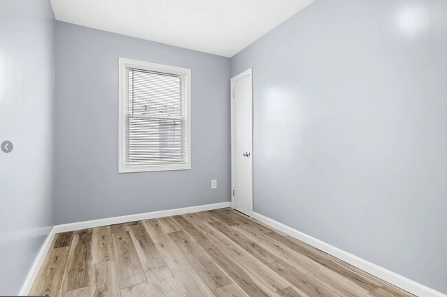 Building Photo - Modern Luxury in the Heart of Grays Ferry