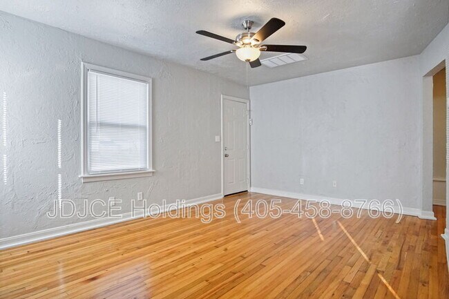 Building Photo - 312 E Jacobs Dr