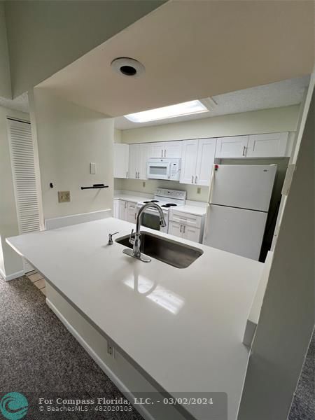 Building Photo - 8166 NW 15th Manor