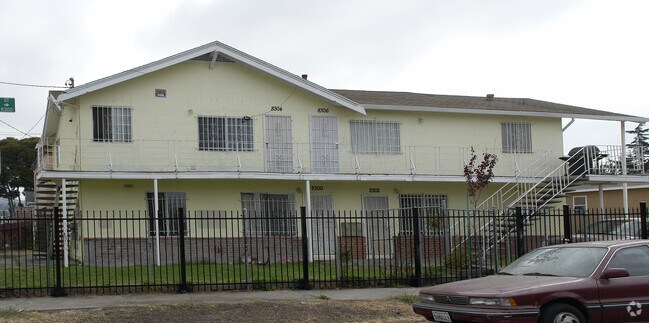 Building Photo - 8300-8306 B St
