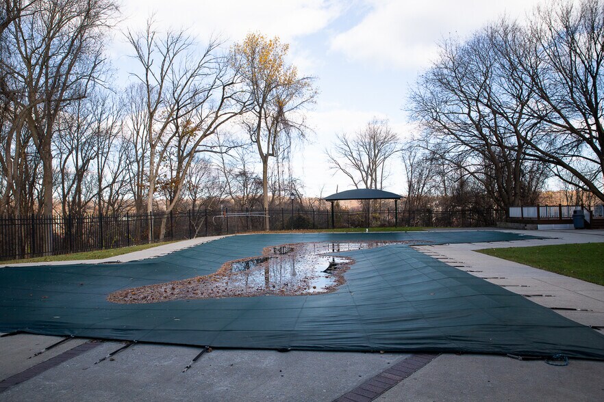 Pool - 1640 Oakwood Dr