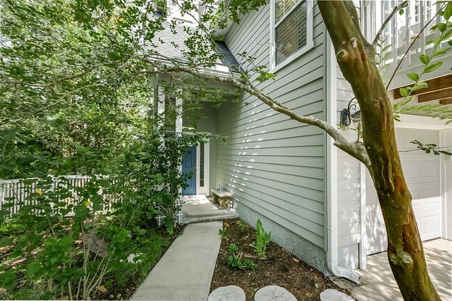 Building Photo - 1470 Marshview Ct