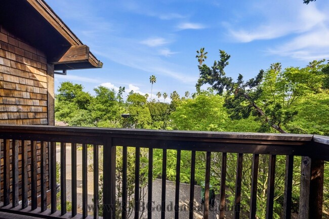 Building Photo - Gorgeous home with spacious yard in Kentfield for rent!