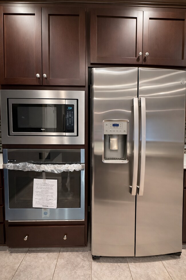 Building Photo - Energy-Efficient Emerson Ranch Home | 5 Bed + Owned Solar, Powerwall, EV Charging & Beautiful Bac...