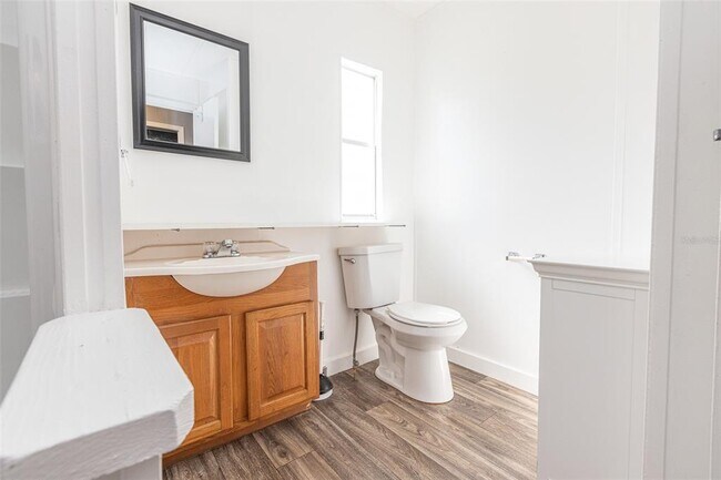 Building Photo - 1824 Marion County Rd