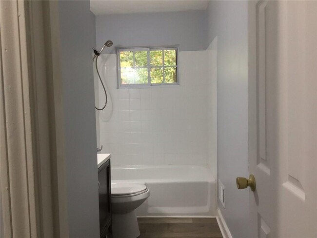 Building Photo - 5826 Simone Dr