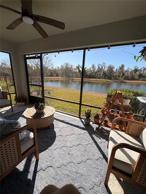 Building Photo - 12558 Oak Hill Way