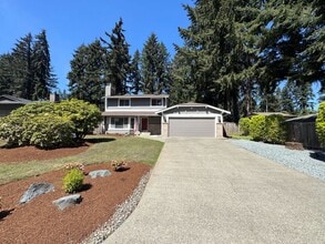Building Photo - Charming 3-Bedroom Home in Desirable Gem Heights