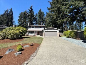 Building Photo - Charming 3-Bedroom Home in Desirable Gem H...