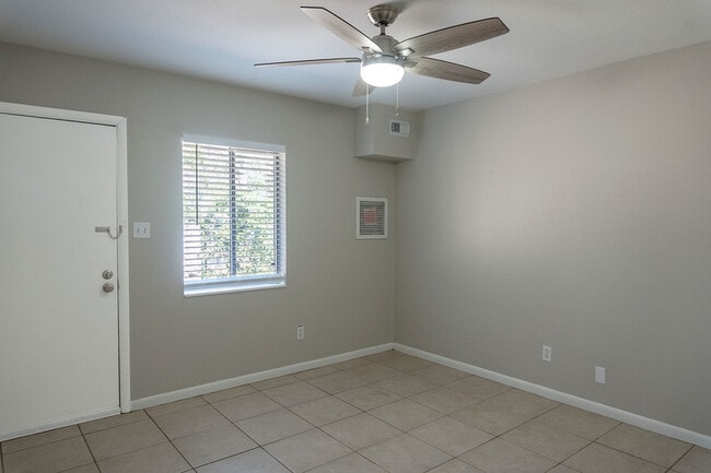 Building Photo - Hayden Road - 414 G