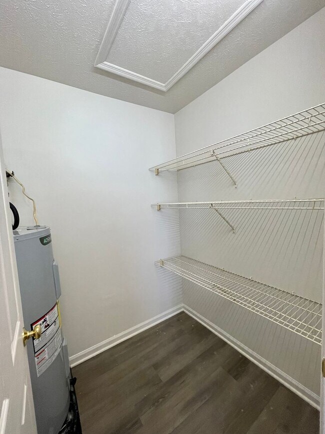 Building Photo - Apartment for Rent in Bridgewater