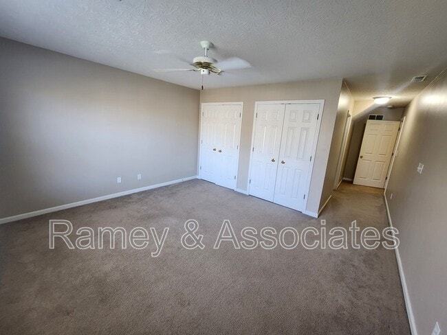 Building Photo - 10828 Glenway Pl