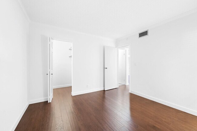 Building Photo - 1750 NW 3rd Terrace