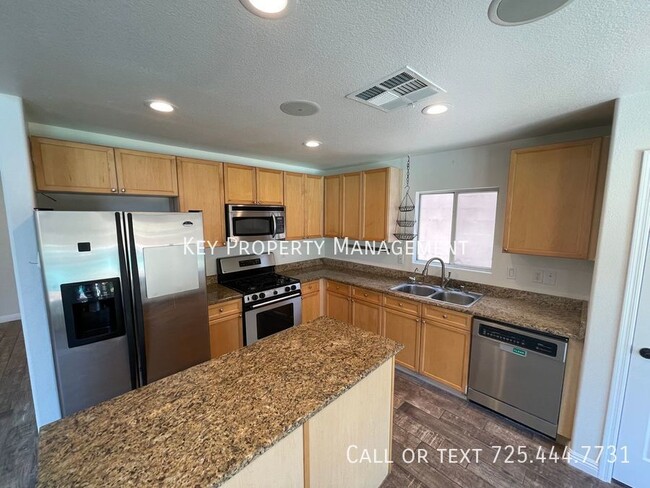 Building Photo - Summerlin Gated 3 Bedroom Home with Pool