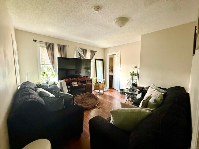 Building Photo - 12 South St