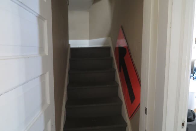 Building Photo - Maryland 6Bdrm House blocks from UWM Campus