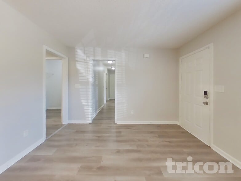 Building Photo - 73 Seagrave Ct