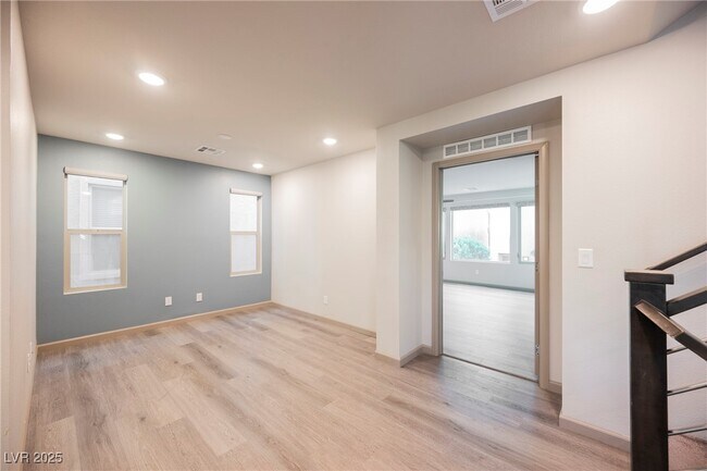 Building Photo - 8081 Misty Canyon Ave