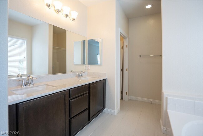 Building Photo - 9419 Sparkling Wing Ct