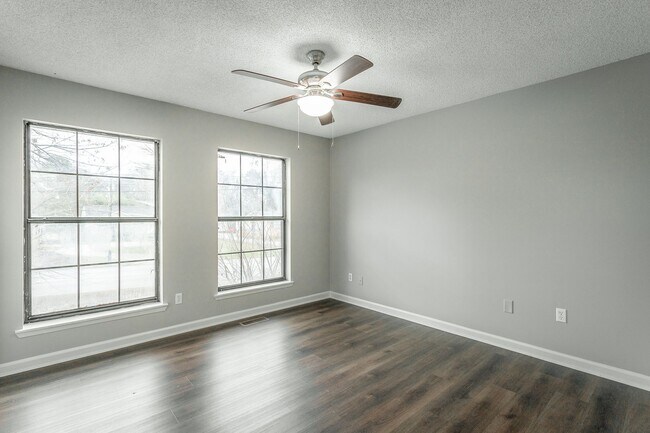 Building Photo - 1109 McBrien Rd