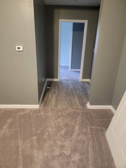 Building Photo - 362 E Hill St