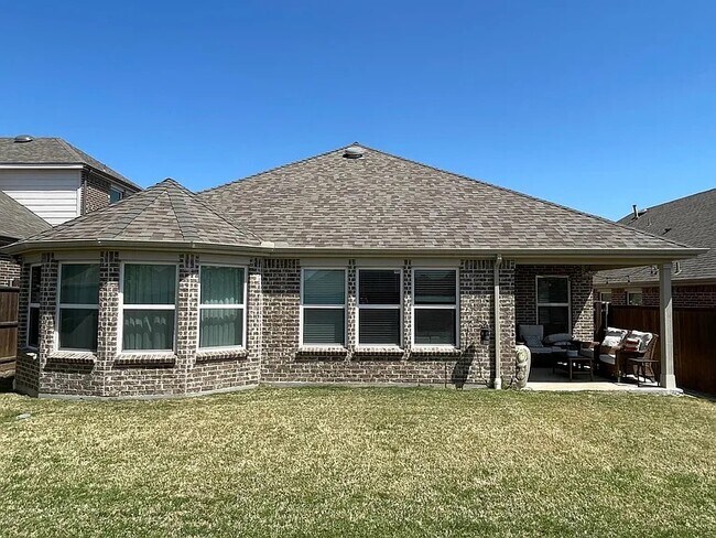 Building Photo - 2416 Leeward Pl
