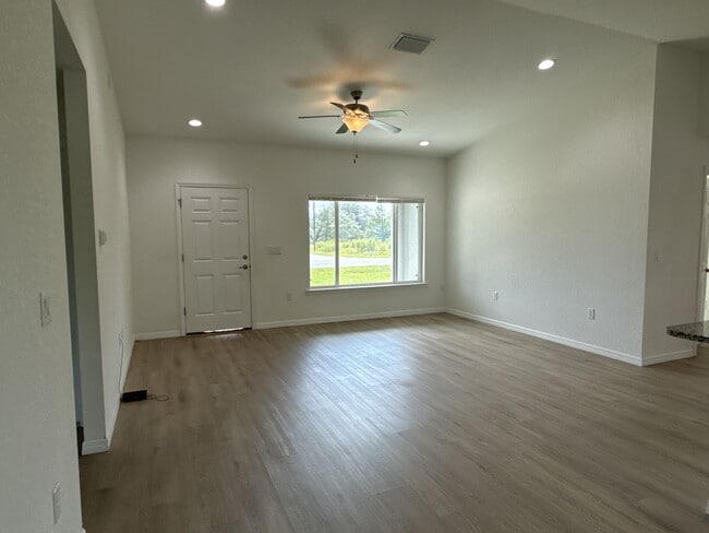 Building Photo - 22 Malauka Cir Ln