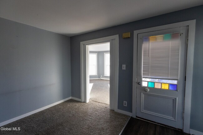 Building Photo - 104 Lawrence St