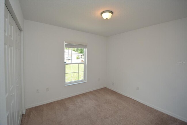 Building Photo - 33 Rosecroft Ln