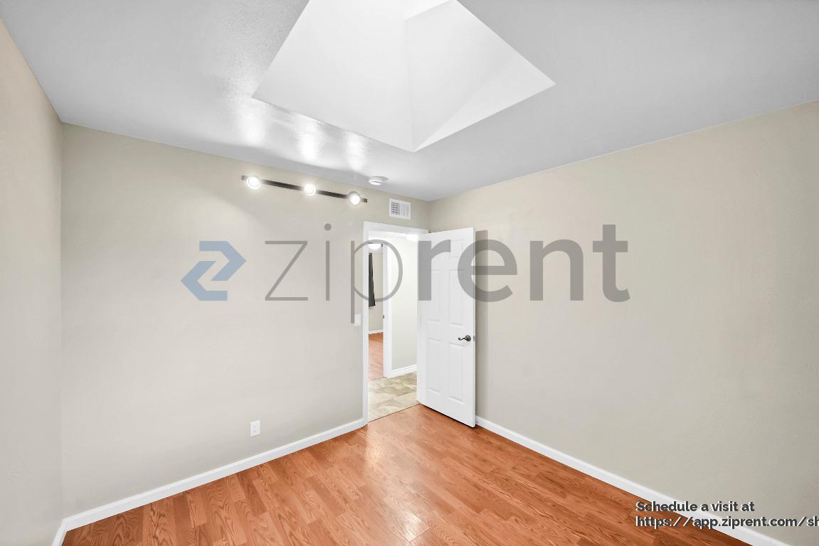 Building Photo - 2335 Logan St