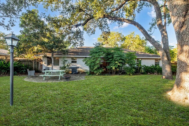 Building Photo - 5403 Carew St