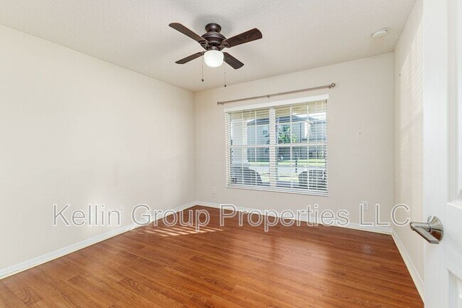 Building Photo - 7233 Wakeview Dr