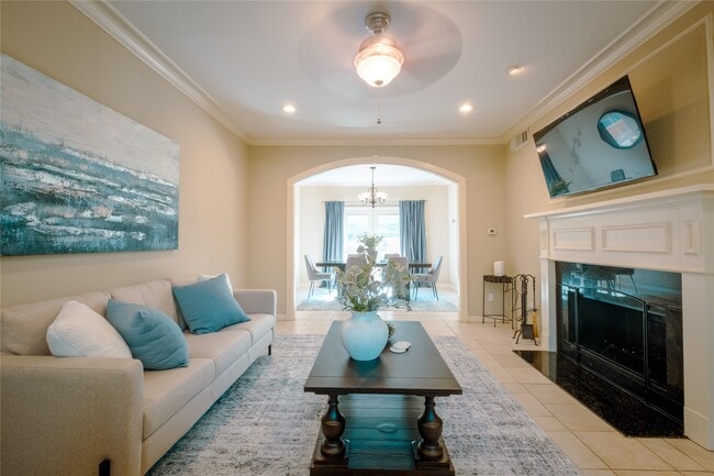 Building Photo - 11711 Memorial Dr