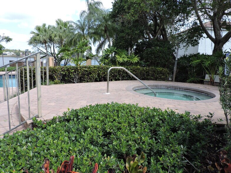 Building Photo - 1708 Pierside Cir