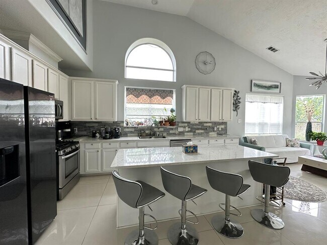 Building Photo - 23707 Hackberry Dr