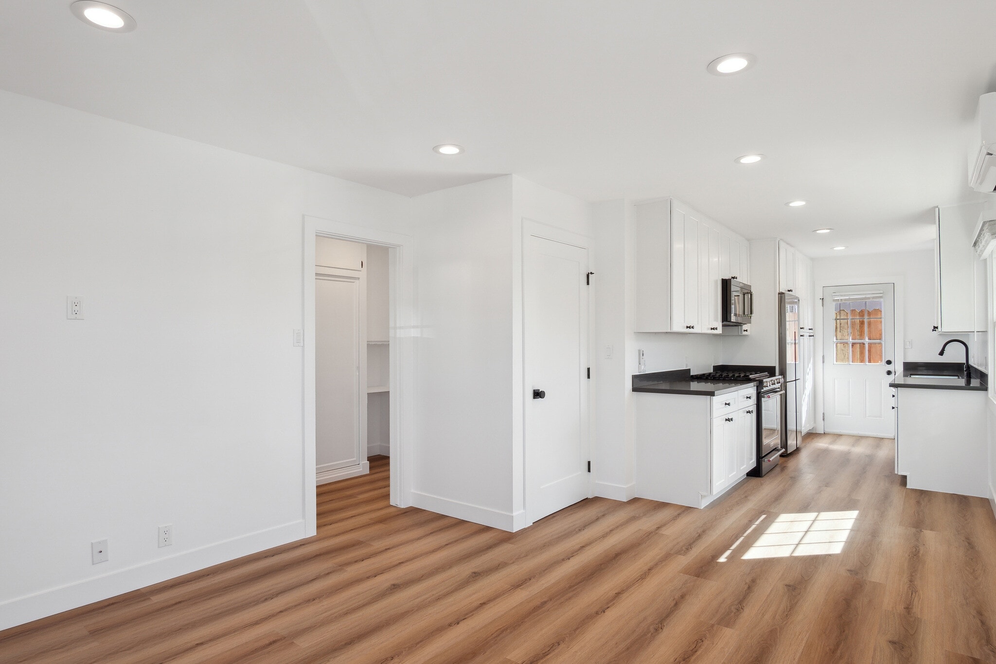 Building Photo - 8460 Kittyhawk Ave