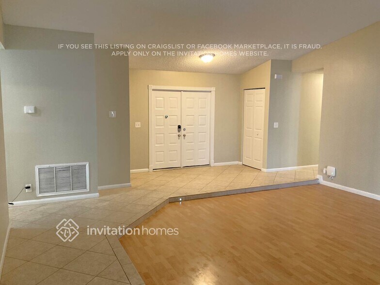 Building Photo - 8825 NW 57th Ct