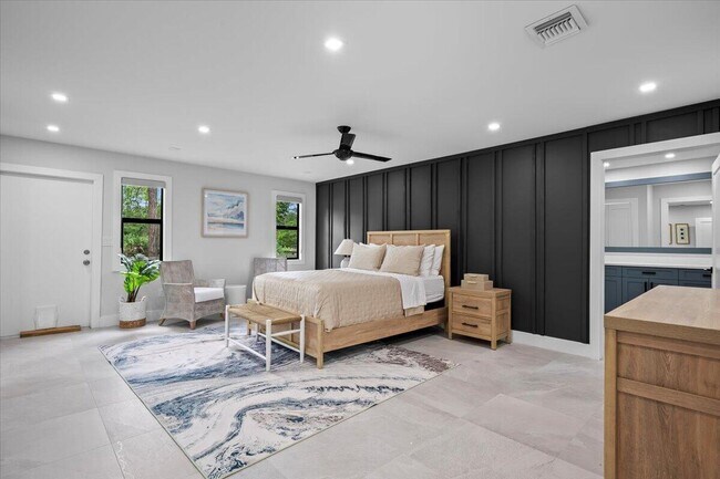 Building Photo - 13849 Deer Creek Dr