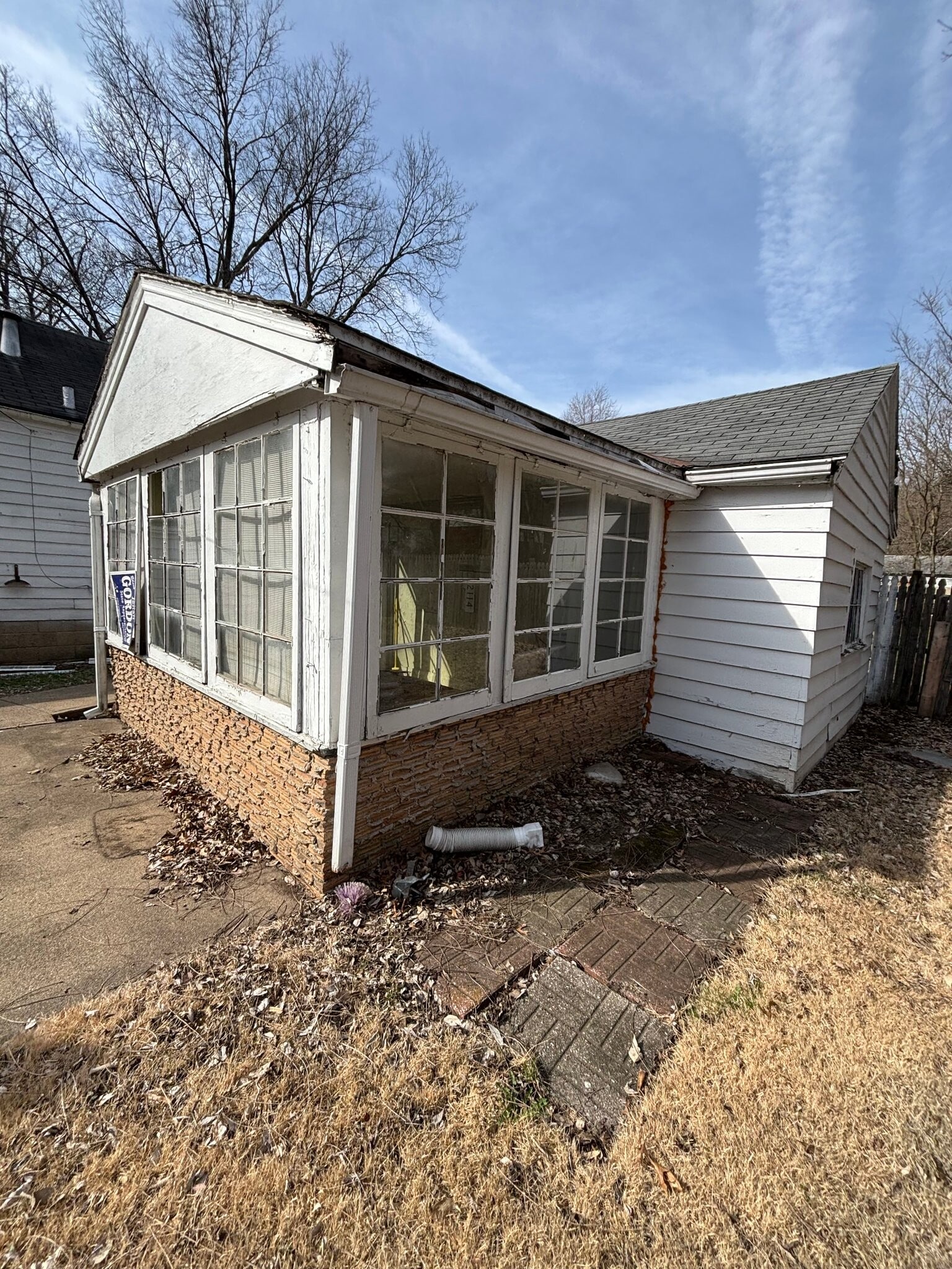 Building Photo - 2211 W Butler St