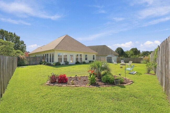 Building Photo - 257 Silver Creek Loop