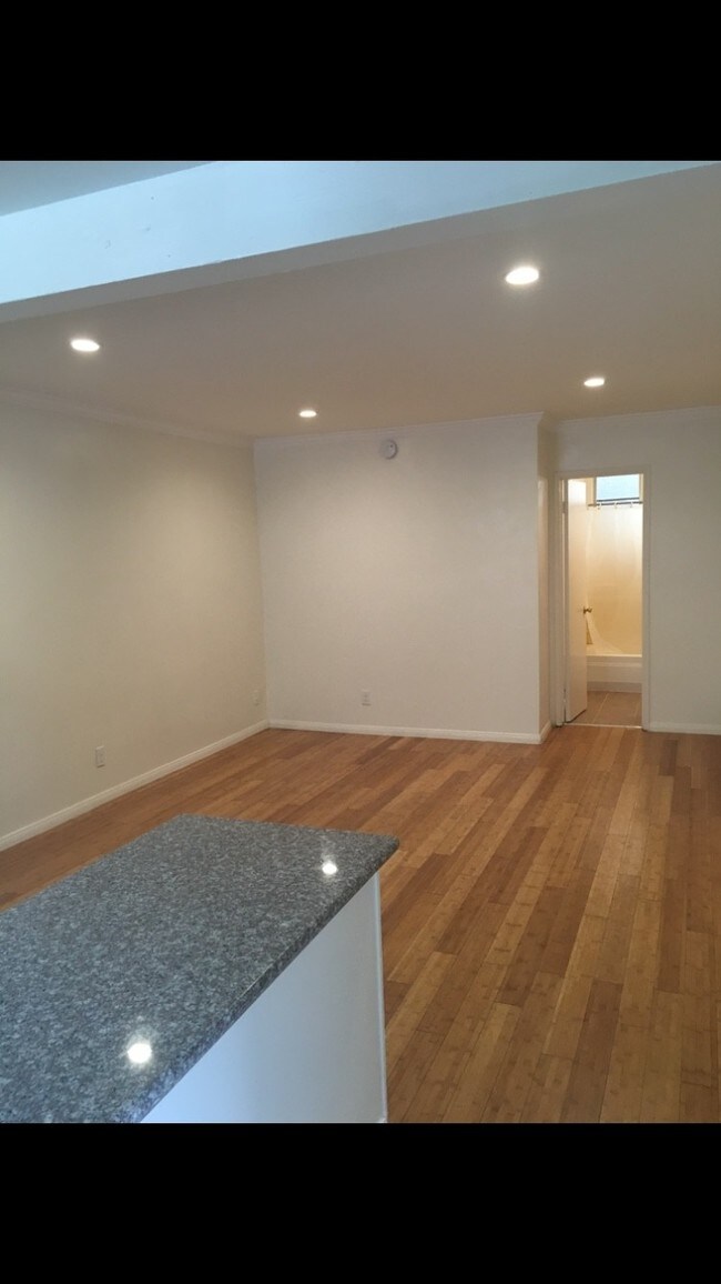 Building Photo - 5524 Bonner Ave