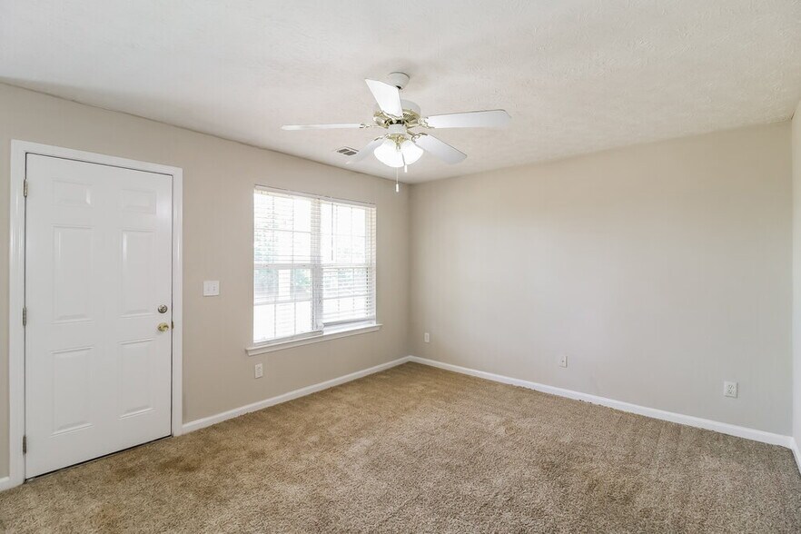 Building Photo - 1309 Kent Manor